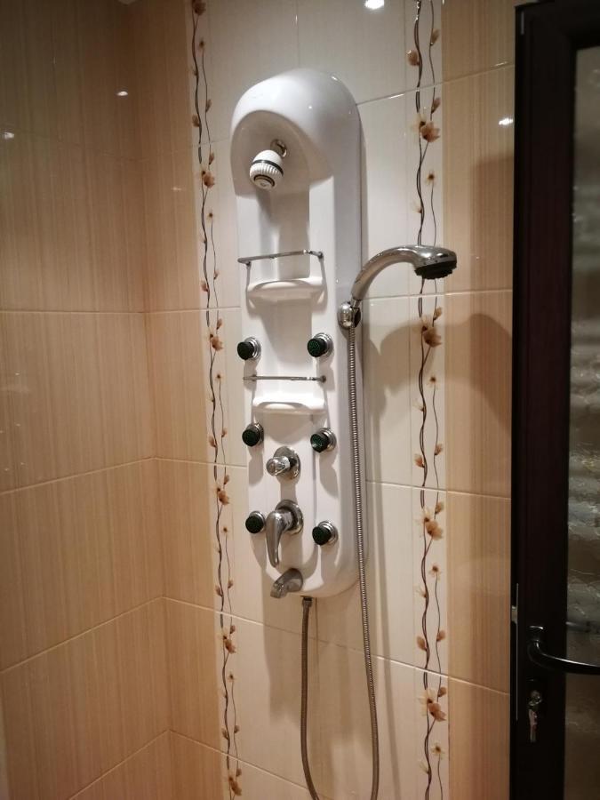 Sunny Downtown Apartment For 4 София Екстериор снимка